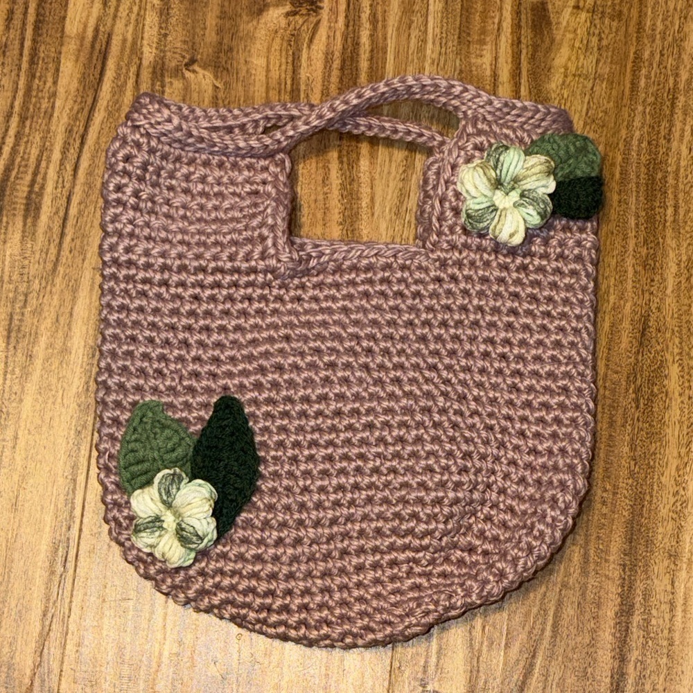 Handcrafted women purse hand bag lavender purple green ivory flowers crochet new